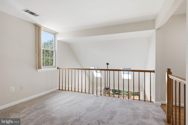 9316 WATERFORD DR, Manassas, VA 20110