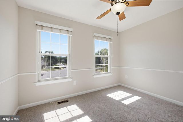 9316 WATERFORD DR, Manassas, VA 20110