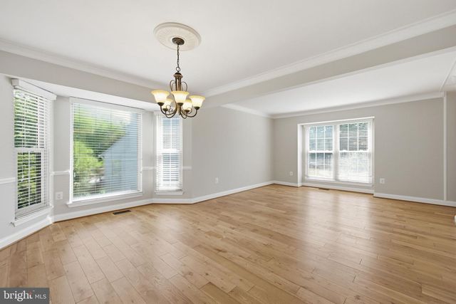 9316 WATERFORD DR, Manassas, VA 20110