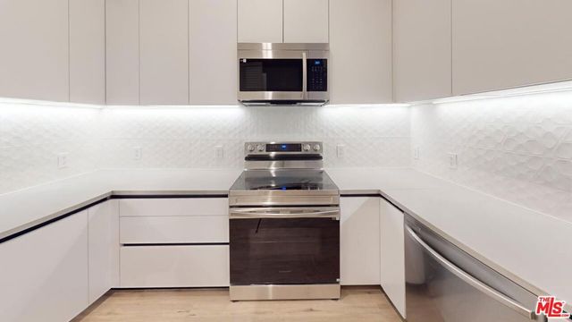 414 N Orange Street 801, Glendale, CA 91203