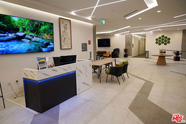 414 N Orange Street 801, Glendale, CA 91203