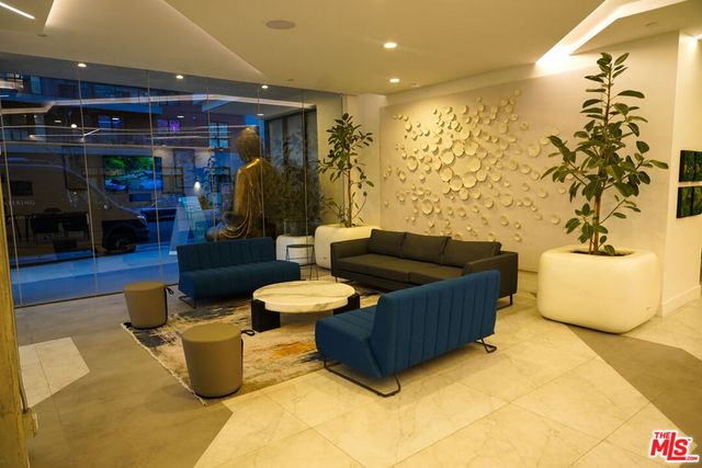 414 N Orange Street 801, Glendale, CA 91203