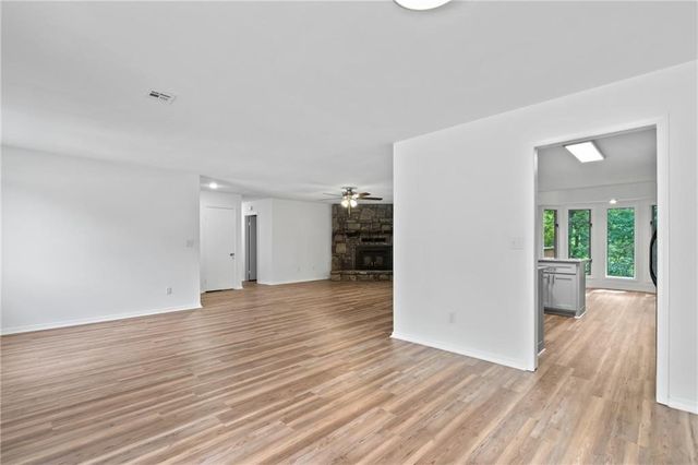 1 Ramsey Drive, Bella Vista, AR 72714