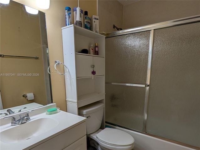 6205 Kendale Lakes Cir 289, Miami, FL 33183