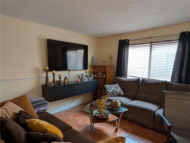 6205 Kendale Lakes Cir 289, Miami, FL 33183