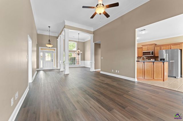 102 Rosemary Court, Warner Robins, GA 31088