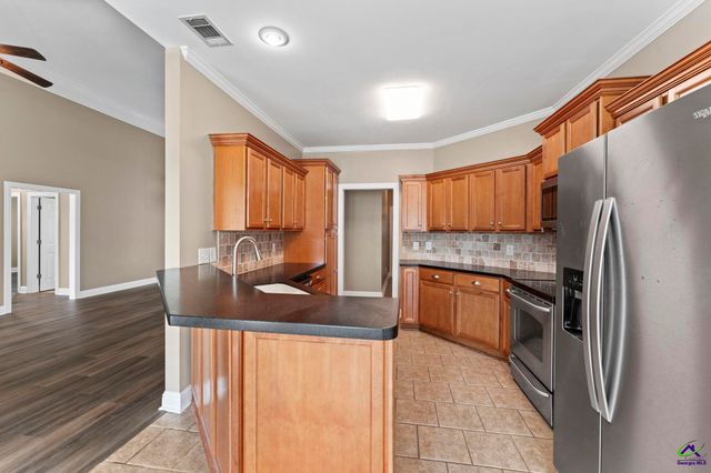 102 Rosemary Court, Warner Robins, GA 31088