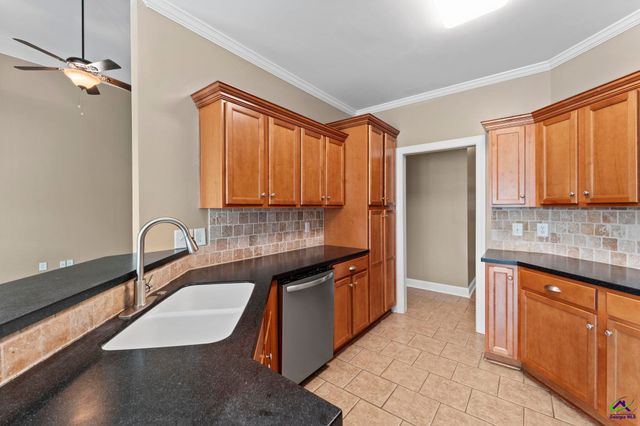 102 Rosemary Court, Warner Robins, GA 31088