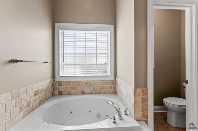 102 Rosemary Court, Warner Robins, GA 31088