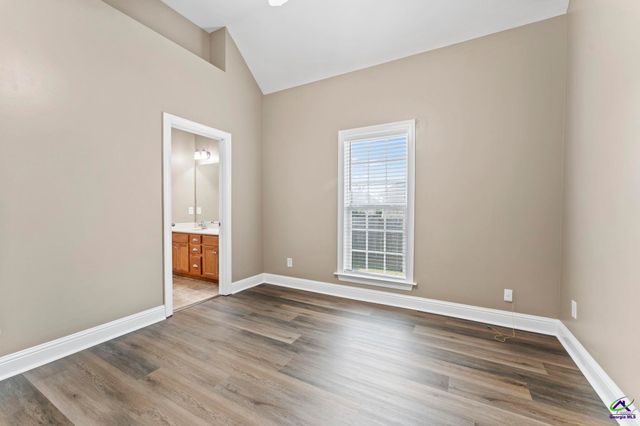 102 Rosemary Court, Warner Robins, GA 31088