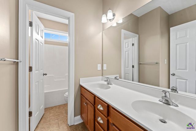 102 Rosemary Court, Warner Robins, GA 31088