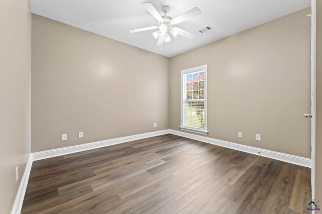102 Rosemary Court, Warner Robins, GA 31088