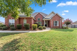 102 Rosemary Court, Warner Robins, GA 31088