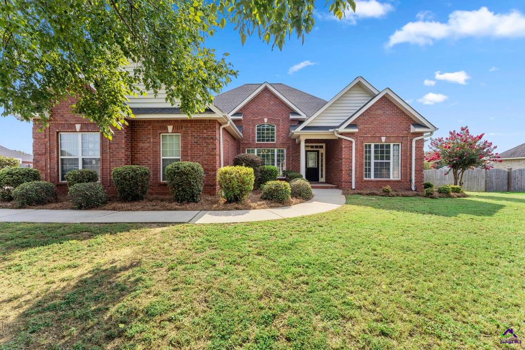 102 Rosemary Court, Warner Robins, GA 31088