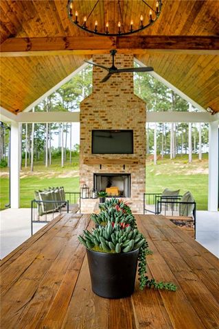 211 Hogan Coweta Road, Hogansville, GA 30230