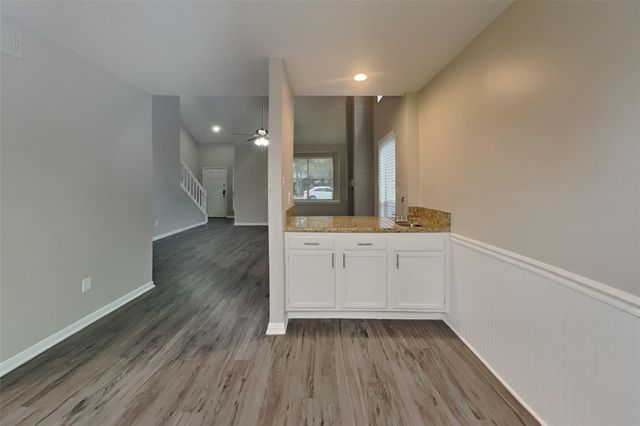 6 W Lance Leaf Road, Spring, TX 77381