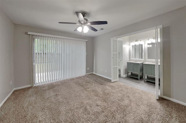 6 W Lance Leaf Road, Spring, TX 77381