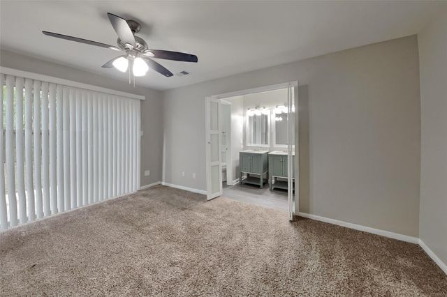 6 W Lance Leaf Road, Spring, TX 77381