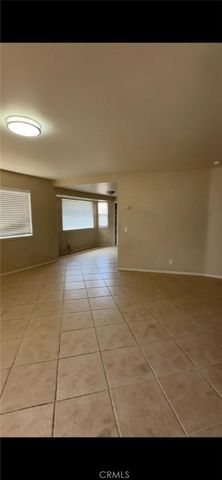 1118 E Campus Way, Hemet, CA 92543