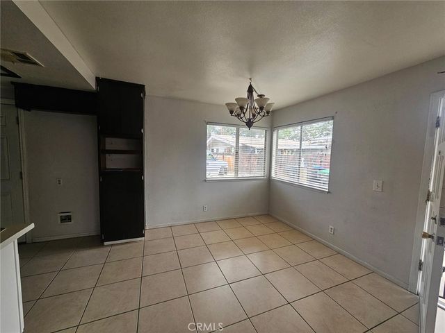 1118 E Campus Way, Hemet, CA 92543