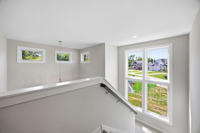 2399 Laurie Court W, Roseville, MN 55113