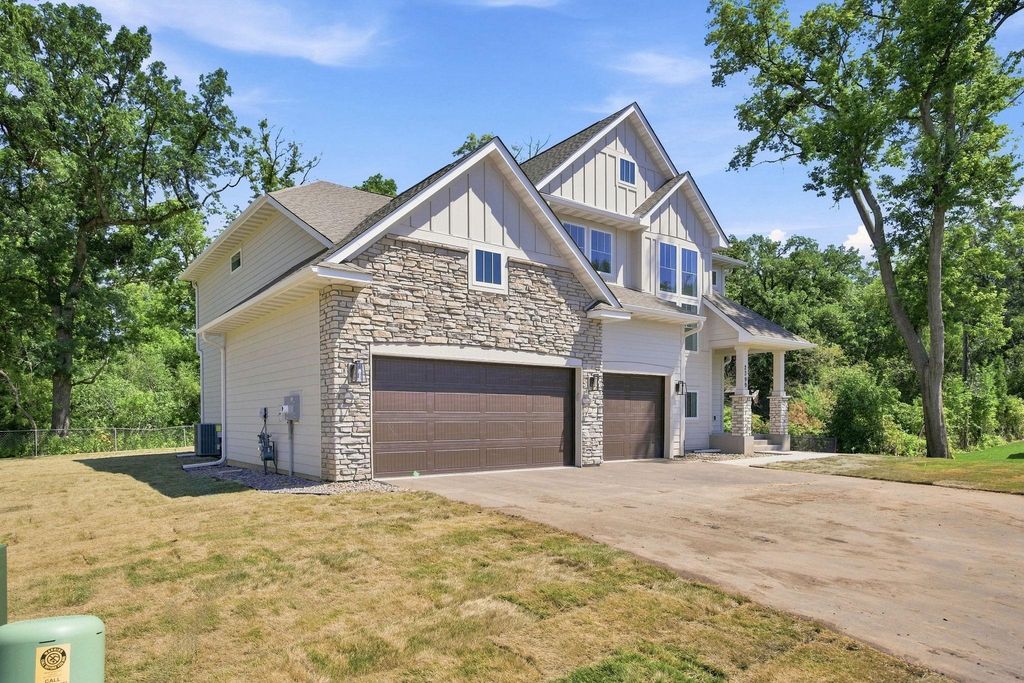 2399 Laurie Court W, Roseville, MN 55113 — photo 2