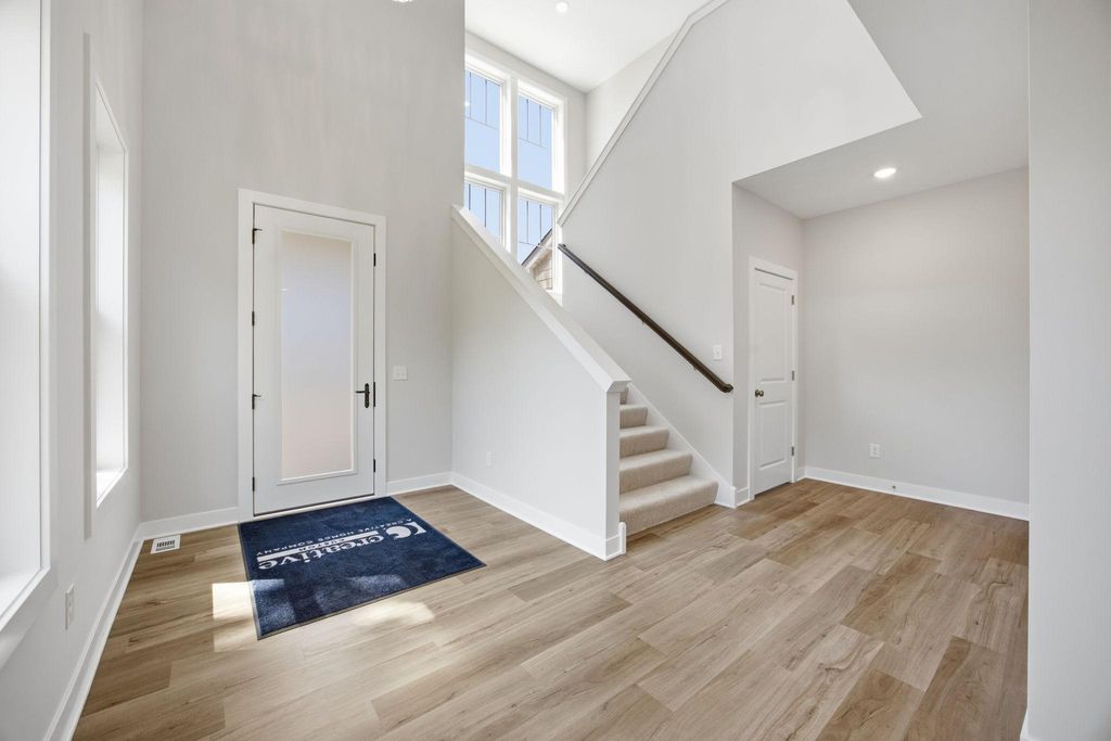 2399 Laurie Court W, Roseville, MN 55113 — photo 4