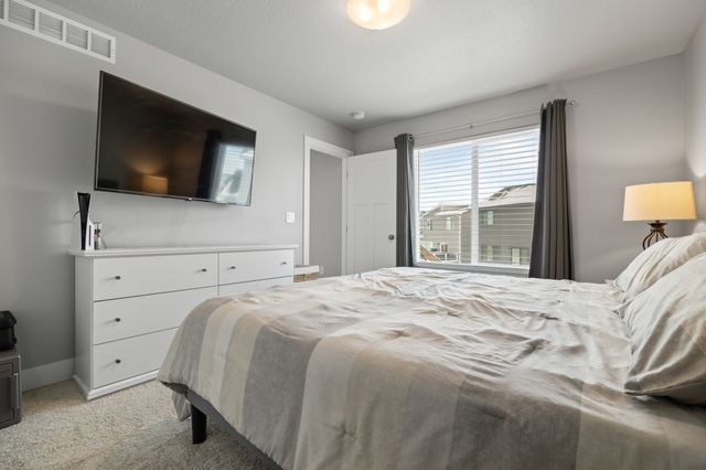 1417 NE Cedarwood Drive, Grimes, IA 50111