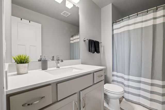 1417 NE Cedarwood Drive, Grimes, IA 50111