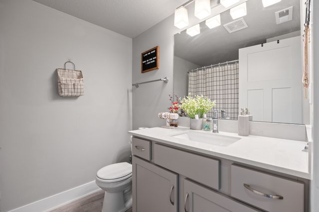 1417 NE Cedarwood Drive, Grimes, IA 50111