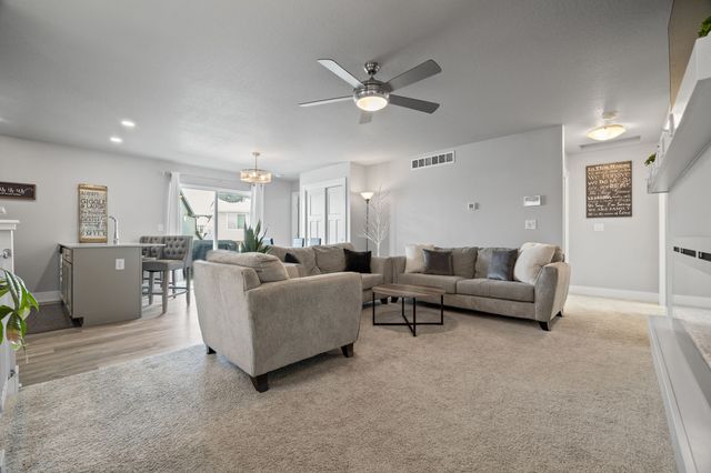 1417 NE Cedarwood Drive, Grimes, IA 50111