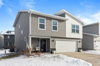 1417 NE Cedarwood Drive, Grimes, IA 50111