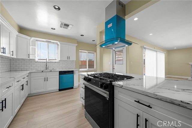 12554 Lorne, North Hollywood (los Angeles), CA 91605