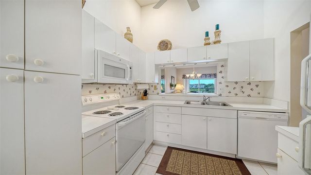 9330 CLUBSIDE CIRCLE 3306, Sarasota, FL 34238