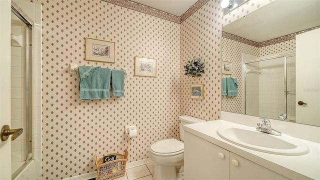 9330 CLUBSIDE CIRCLE 3306, Sarasota, FL 34238