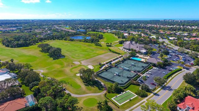 9330 CLUBSIDE CIRCLE 3306, Sarasota, FL 34238