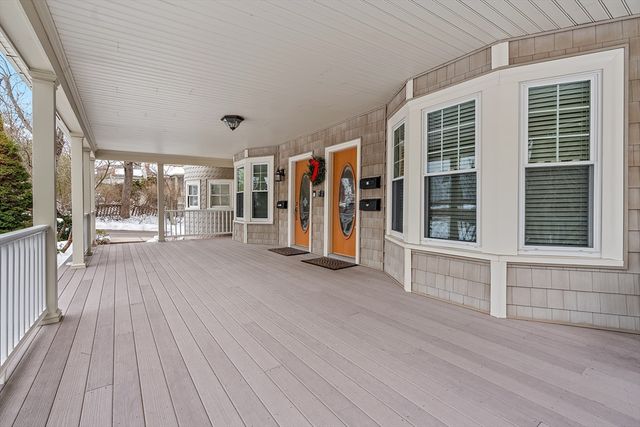 2-4 Chisholm Ln 3, Boston, MA 02131