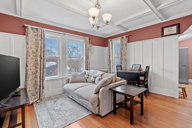 2-4 Chisholm Ln 3, Boston, MA 02131