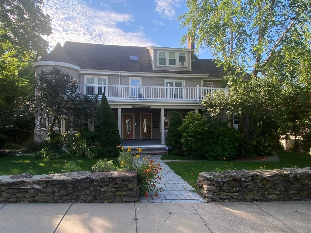 2-4 Chisholm Ln 3, Boston, MA 02131