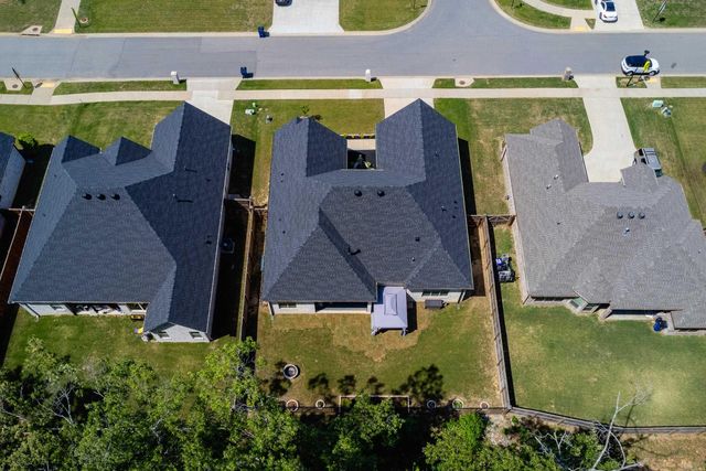 86 Lucia Lane, Maumelle, AR 72113