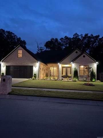 86 Lucia Lane, Maumelle, AR 72113