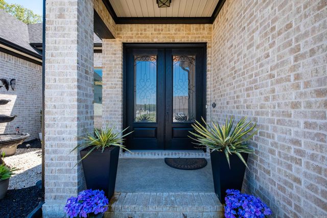 86 Lucia Lane, Maumelle, AR 72113