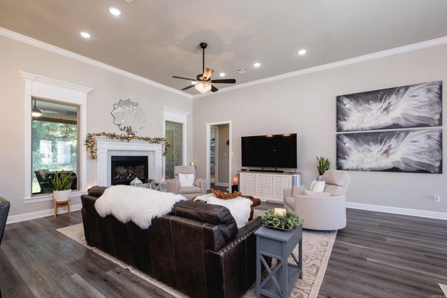 86 Lucia Lane, Maumelle, AR 72113