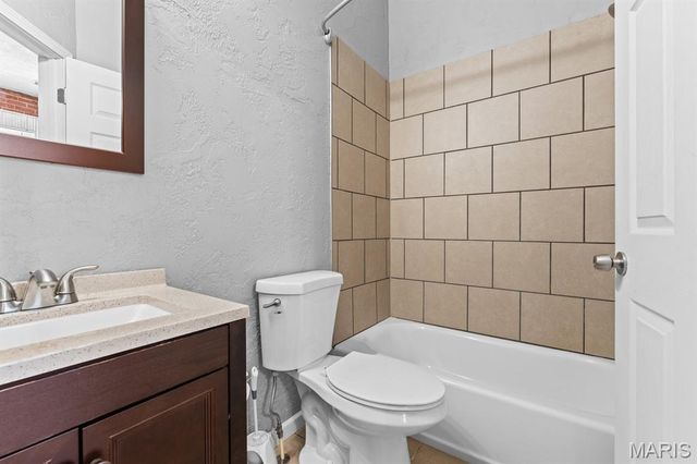 719 Centreville Avenue, Belleville, IL 62220