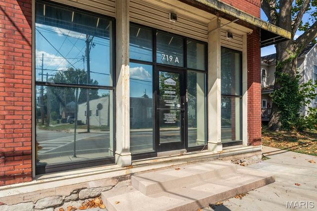 719 Centreville Avenue, Belleville, IL 62220