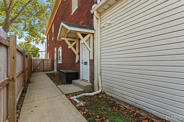 719 Centreville Avenue, Belleville, IL 62220