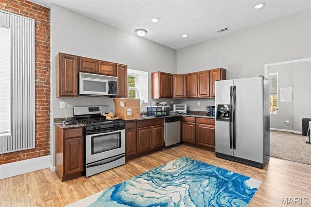 719 Centreville Avenue, Belleville, IL 62220