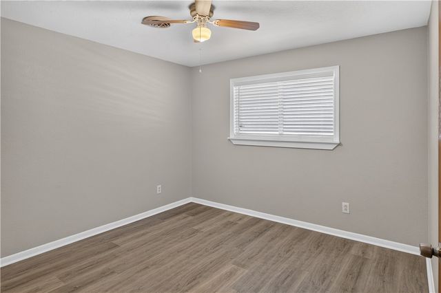 4022 Capri Dr, Corpus Christi, TX 78411
