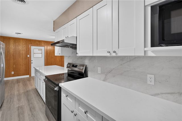 4022 Capri Dr, Corpus Christi, TX 78411