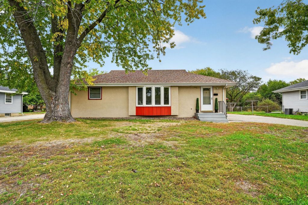 5730 Fremont Avenue N, Brooklyn Center, MN 55430 — exterior